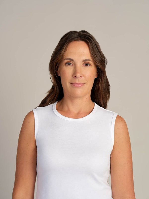 4Care valkoinen body painonappikiinnityksell&auml; (2010)