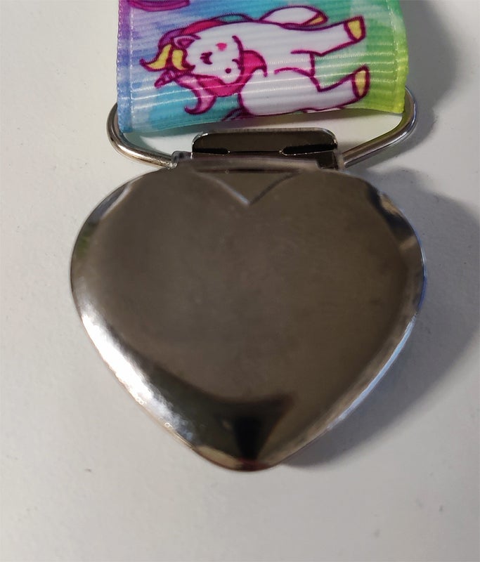 Care2Play tuttinauha syd&auml;nklipsill&auml;, eri malleja